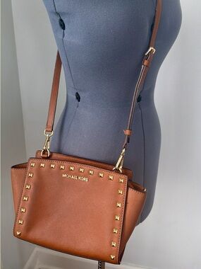 Michael Kors Selma Chestnut Leather Gold Studded Crossbody Medium Messenger NWOT
